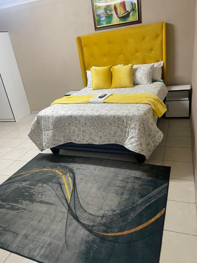 Super Classic Guest House Pretoria Ngoại thất bức ảnh